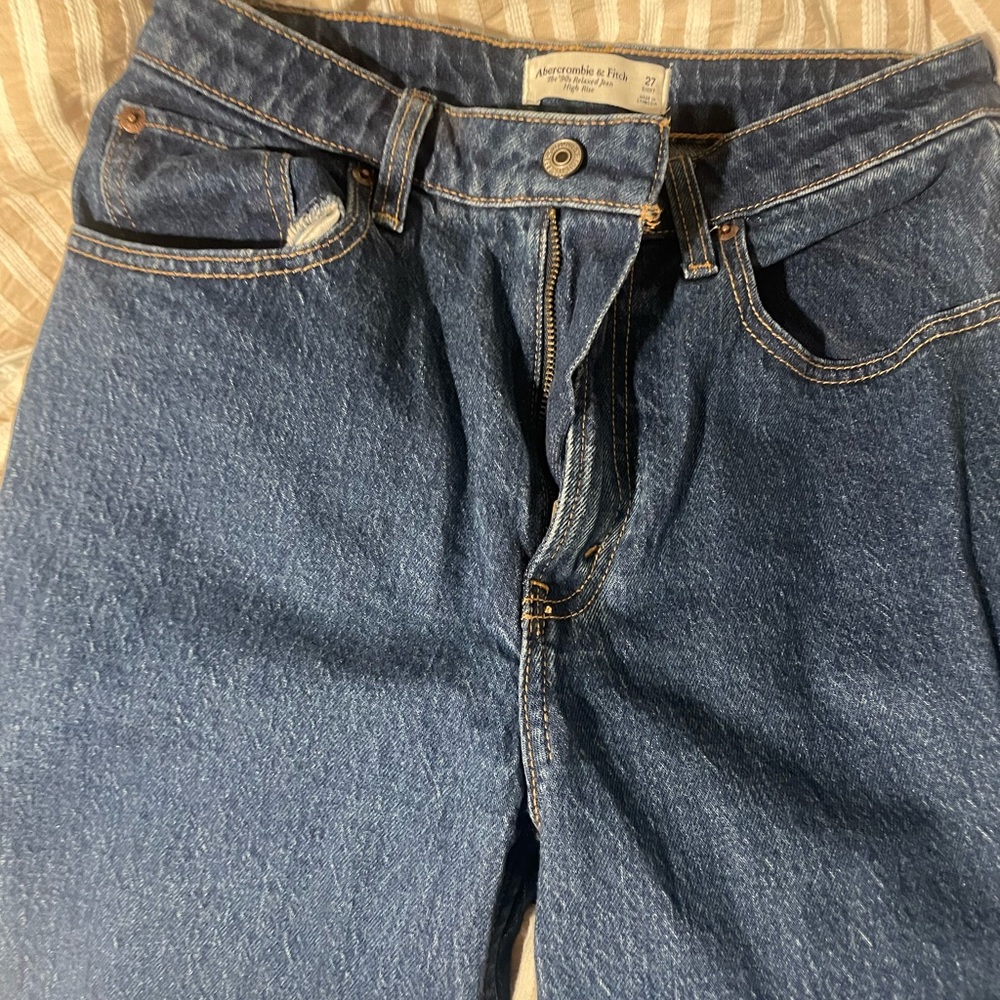 Abercrombie & Fitch Relaxed Fit Dark Blue Jeans